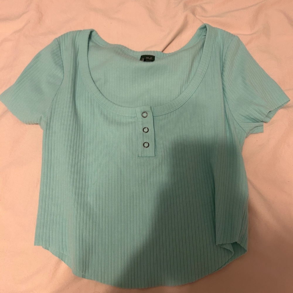 Target button tee - Picture 2 of 3
